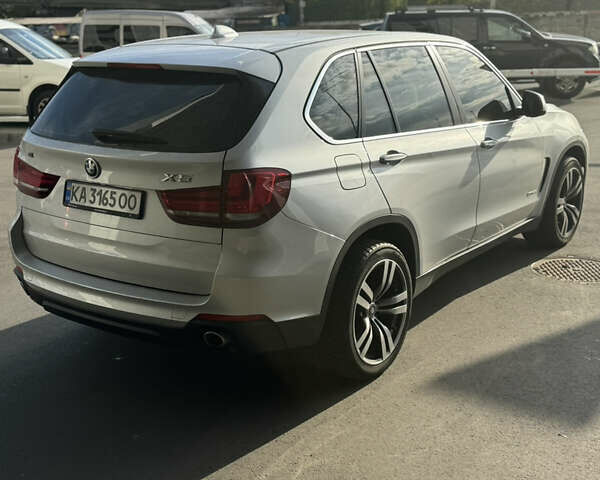 Сірий БМВ Х5, об'ємом двигуна 2 л та пробігом 185 тис. км за 22950 $, фото 5 на Automoto.ua
