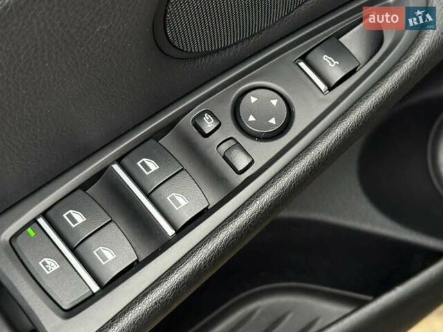 Серый БМВ Х5, объемом двигателя 3 л и пробегом 220 тыс. км за 25300 $, фото 40 на Automoto.ua