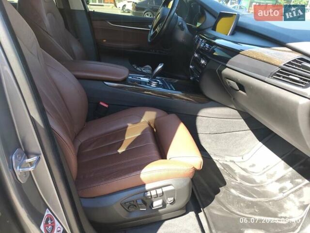 Серый БМВ Х5, объемом двигателя 2.99 л и пробегом 127 тыс. км за 41000 $, фото 5 на Automoto.ua