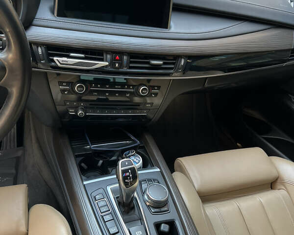 Серый БМВ Х5, объемом двигателя 2.98 л и пробегом 110 тыс. км за 34500 $, фото 15 на Automoto.ua