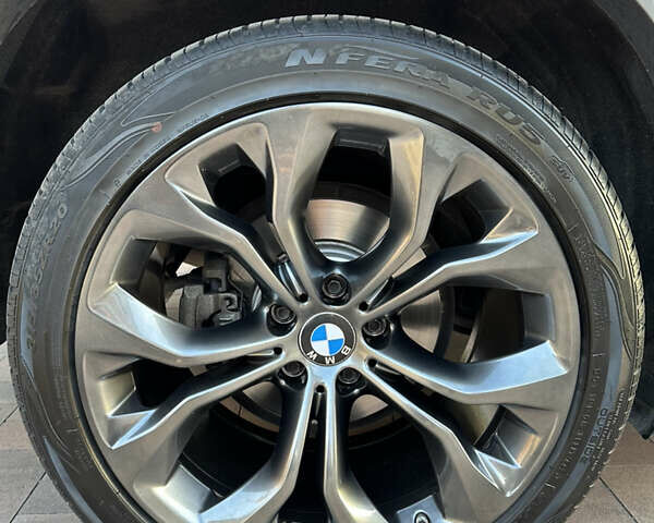 Серый БМВ Х5, объемом двигателя 2.98 л и пробегом 155 тыс. км за 25000 $, фото 18 на Automoto.ua