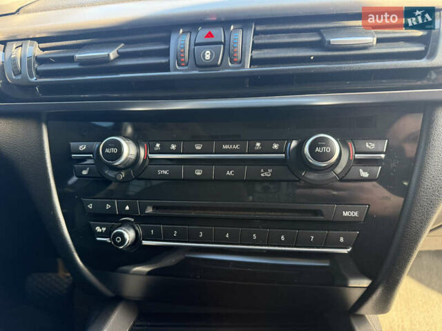 Сірий БМВ Х5, об'ємом двигуна 2.99 л та пробігом 131 тис. км за 27850 $, фото 26 на Automoto.ua