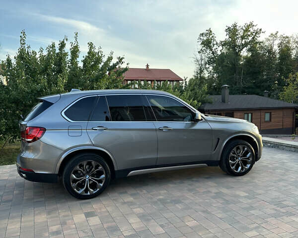 Серый БМВ Х5, объемом двигателя 2.98 л и пробегом 155 тыс. км за 25000 $, фото 12 на Automoto.ua