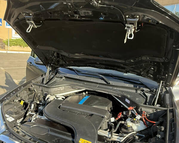 Серый БМВ Х5, объемом двигателя 2 л и пробегом 112 тыс. км за 35000 $, фото 32 на Automoto.ua