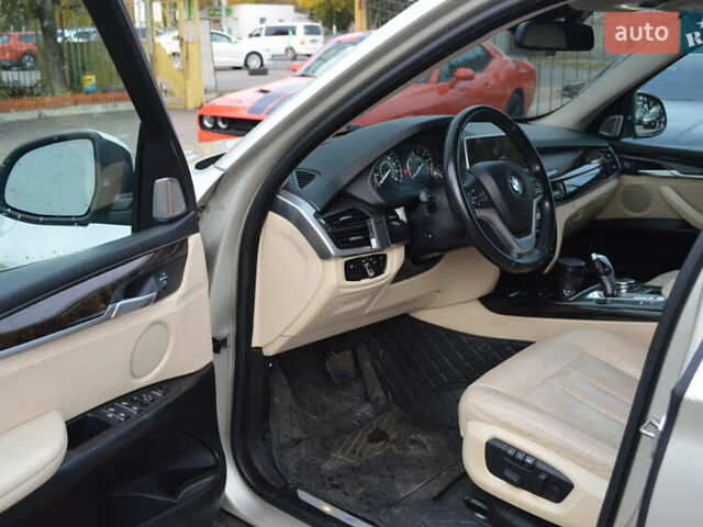 Серый БМВ Х5, объемом двигателя 2 л и пробегом 131 тыс. км за 27800 $, фото 14 на Automoto.ua