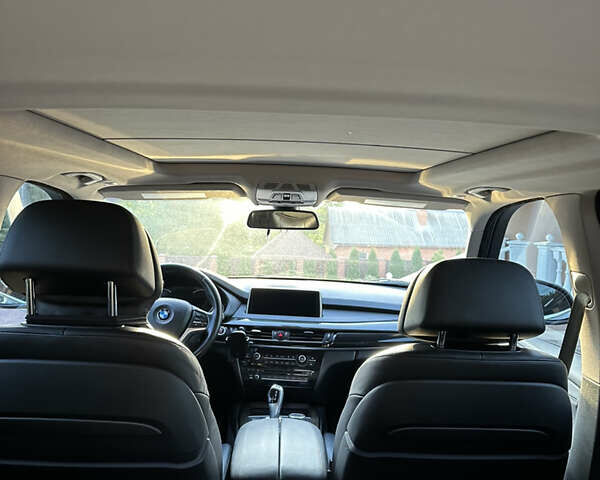 Серый БМВ Х5, объемом двигателя 2.98 л и пробегом 155 тыс. км за 25000 $, фото 23 на Automoto.ua