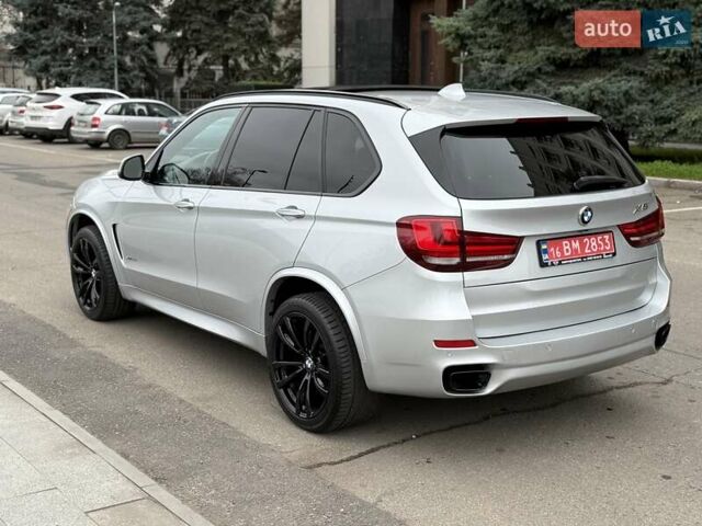 Сірий БМВ Х5, об'ємом двигуна 2.98 л та пробігом 140 тис. км за 27500 $, фото 7 на Automoto.ua
