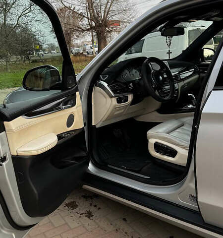 Сірий БМВ Х5, об'ємом двигуна 2.98 л та пробігом 191 тис. км за 26000 $, фото 9 на Automoto.ua