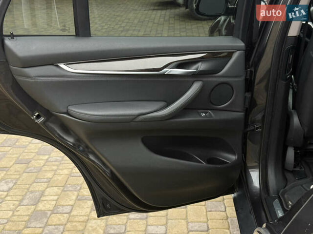 Серый БМВ Х5, объемом двигателя 3 л и пробегом 220 тыс. км за 25300 $, фото 61 на Automoto.ua