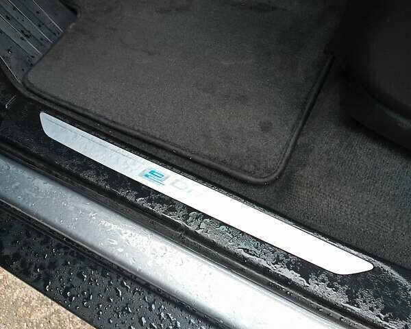 Серый БМВ Х5, объемом двигателя 2 л и пробегом 177 тыс. км за 19900 $, фото 12 на Automoto.ua