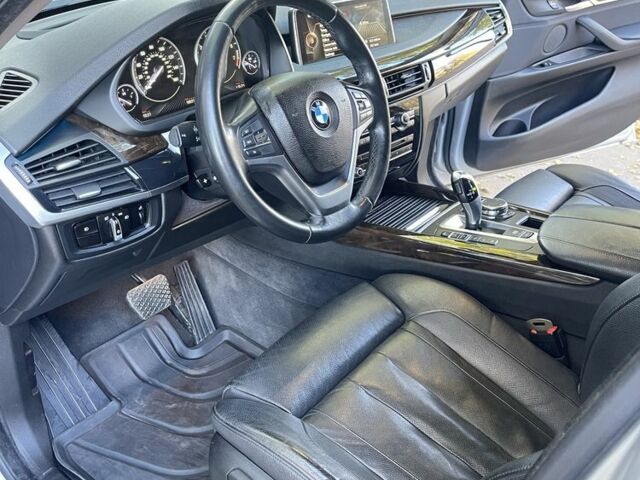 Сірий БМВ Х5, об'ємом двигуна 3 л та пробігом 180 тис. км за 29000 $, фото 5 на Automoto.ua