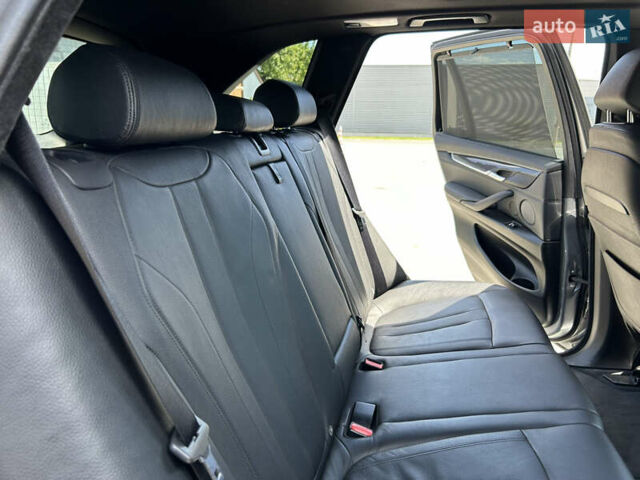 Сірий БМВ Х5, об'ємом двигуна 2 л та пробігом 136 тис. км за 31000 $, фото 29 на Automoto.ua