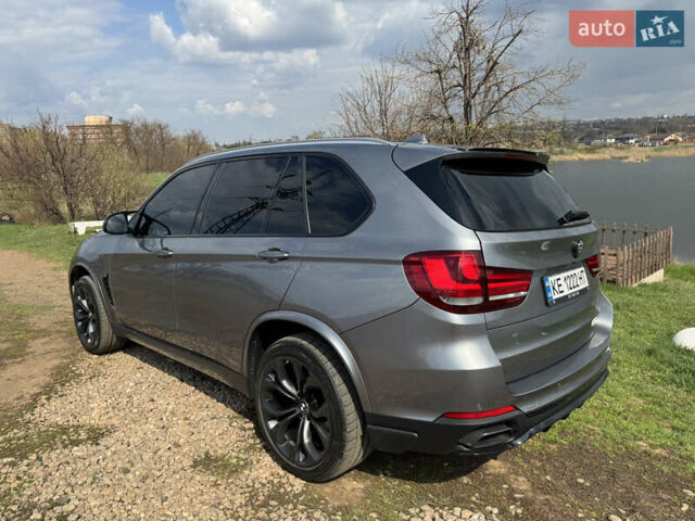 Серый БМВ Х5, объемом двигателя 3 л и пробегом 230 тыс. км за 36000 $, фото 36 на Automoto.ua