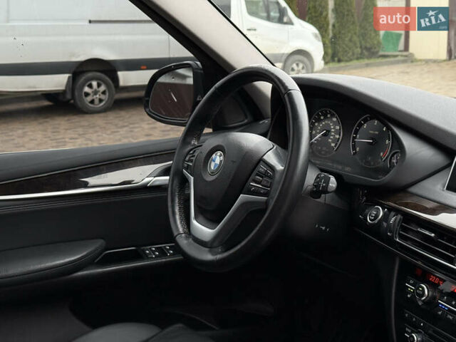 Серый БМВ Х5, объемом двигателя 3 л и пробегом 220 тыс. км за 25300 $, фото 84 на Automoto.ua