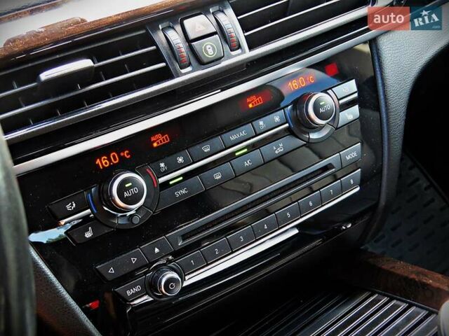 Сірий БМВ Х5, об'ємом двигуна 2 л та пробігом 160 тис. км за 27800 $, фото 15 на Automoto.ua