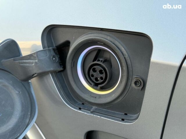 Серый БМВ Х5, объемом двигателя 2 л и пробегом 137 тыс. км за 36990 $, фото 12 на Automoto.ua