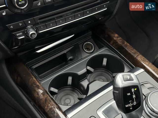 Серый БМВ Х5, объемом двигателя 3 л и пробегом 220 тыс. км за 25300 $, фото 99 на Automoto.ua