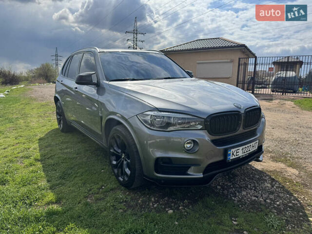 Серый БМВ Х5, объемом двигателя 3 л и пробегом 230 тыс. км за 36000 $, фото 34 на Automoto.ua