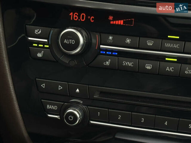Серый БМВ Х5, объемом двигателя 3 л и пробегом 305 тыс. км за 18990 $, фото 31 на Automoto.ua