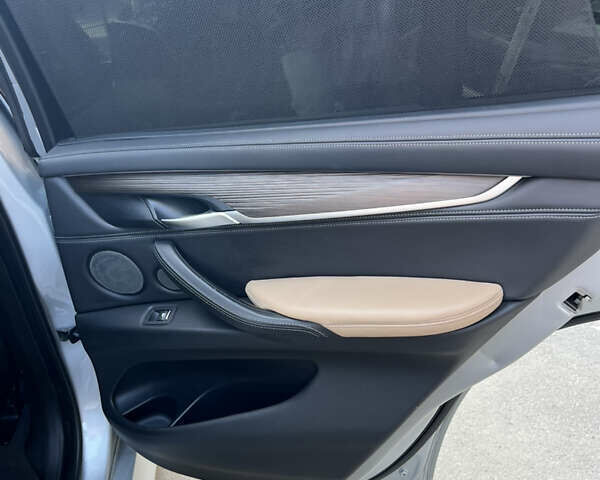 Серый БМВ Х5, объемом двигателя 2.98 л и пробегом 110 тыс. км за 34500 $, фото 10 на Automoto.ua