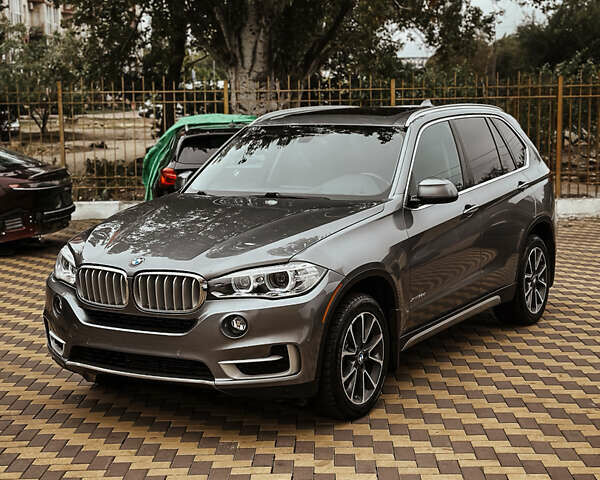 Серый БМВ Х5, объемом двигателя 0 л и пробегом 228 тыс. км за 24900 $, фото 1 на Automoto.ua