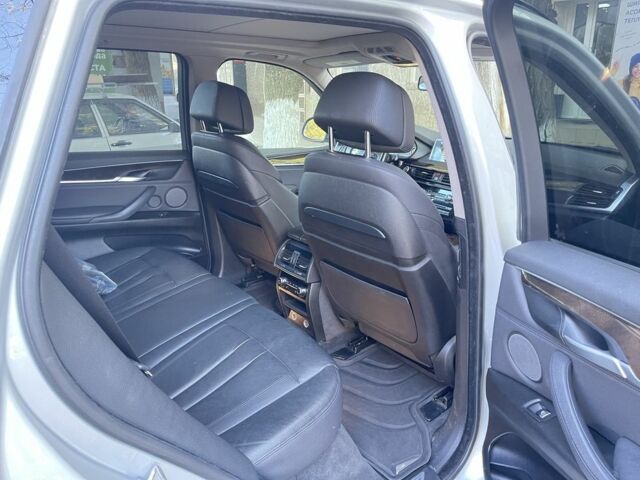 Сірий БМВ Х5, об'ємом двигуна 3 л та пробігом 180 тис. км за 29000 $, фото 7 на Automoto.ua