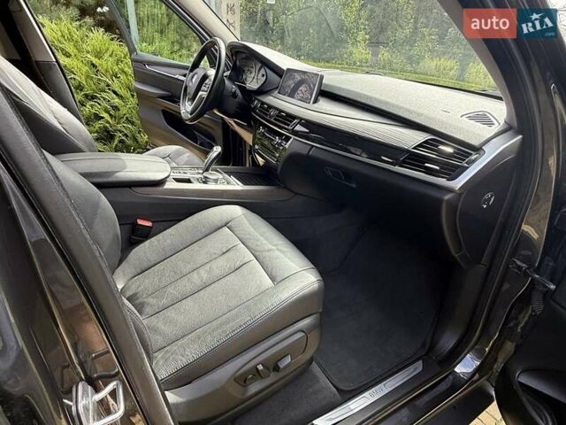 Серый БМВ Х5, объемом двигателя 2 л и пробегом 156 тыс. км за 28082 $, фото 15 на Automoto.ua