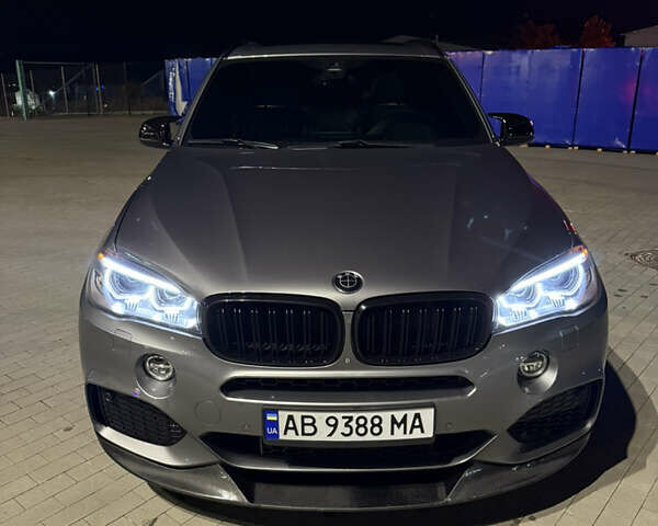 Серый БМВ Х5, объемом двигателя 2.98 л и пробегом 156 тыс. км за 30000 $, фото 2 на Automoto.ua