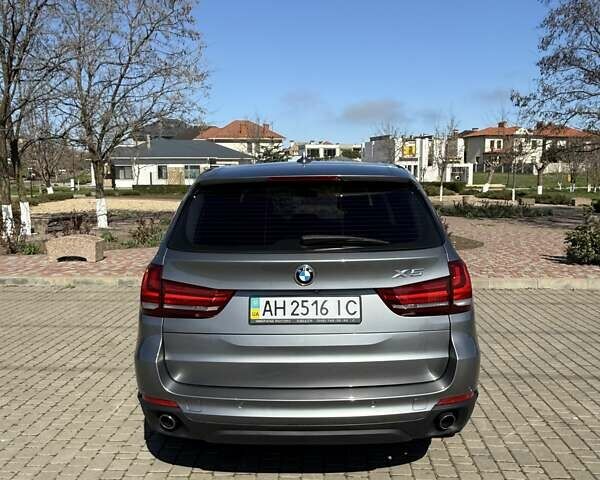 Серый БМВ Х5, объемом двигателя 2 л и пробегом 165 тыс. км за 27500 $, фото 11 на Automoto.ua