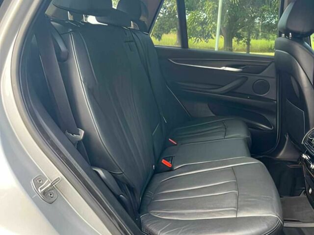 Серый БМВ Х5, объемом двигателя 3 л и пробегом 75 тыс. км за 21500 $, фото 12 на Automoto.ua