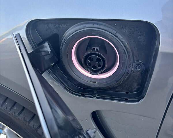 Серый БМВ Х5, объемом двигателя 2 л и пробегом 112 тыс. км за 25200 $, фото 18 на Automoto.ua