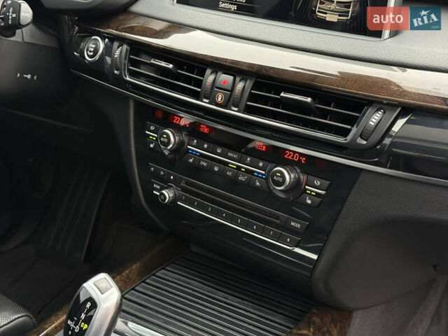 Серый БМВ Х5, объемом двигателя 3 л и пробегом 220 тыс. км за 25300 $, фото 83 на Automoto.ua