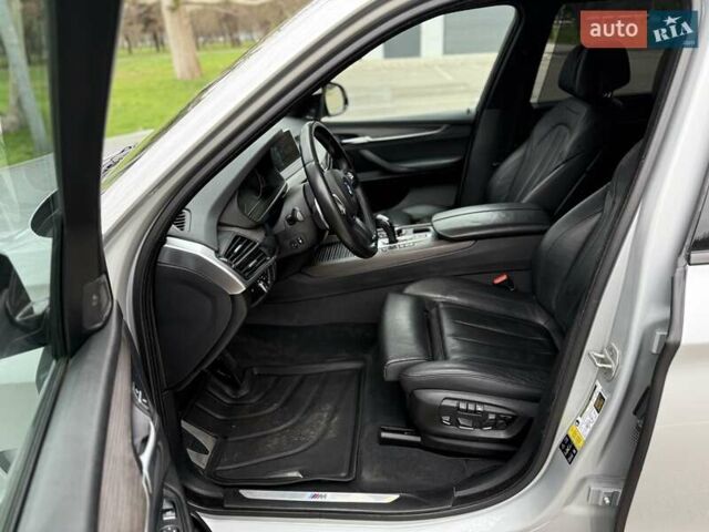 Сірий БМВ Х5, об'ємом двигуна 2.98 л та пробігом 140 тис. км за 27500 $, фото 18 на Automoto.ua