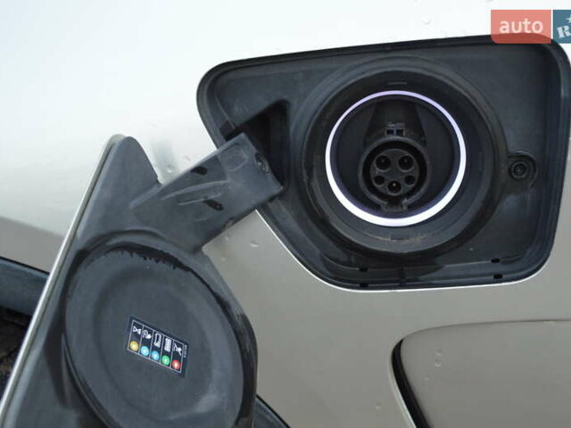 Серый БМВ Х5, объемом двигателя 2 л и пробегом 131 тыс. км за 27800 $, фото 10 на Automoto.ua