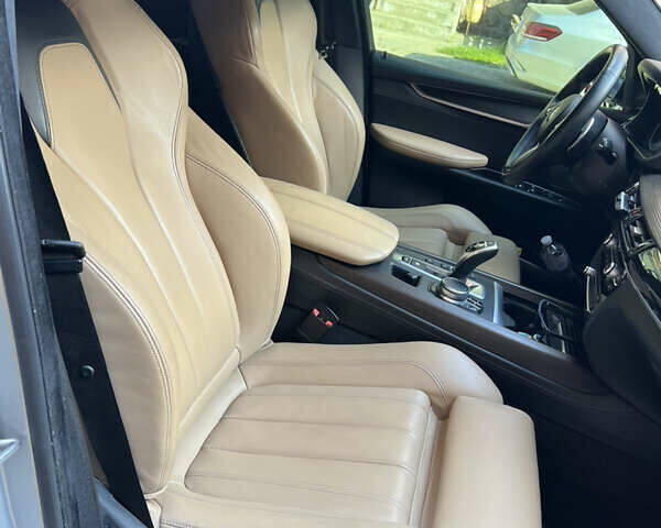 Серый БМВ Х5, объемом двигателя 2.98 л и пробегом 110 тыс. км за 34500 $, фото 5 на Automoto.ua