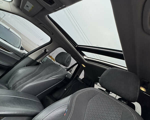 Сірий БМВ Х5, об'ємом двигуна 2 л та пробігом 161 тис. км за 23500 $, фото 19 на Automoto.ua