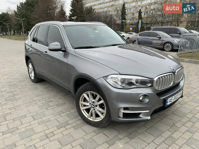 Серый БМВ Х5, объемом двигателя 2 л и пробегом 240 тыс. км за 25000 $, фото 2 на Automoto.ua
