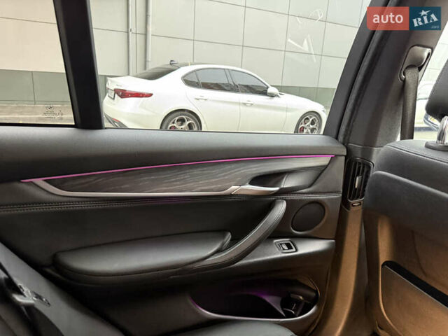 Серый БМВ Х5, объемом двигателя 2.98 л и пробегом 119 тыс. км за 27990 $, фото 22 на Automoto.ua