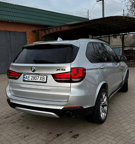 Сірий БМВ Х5, об'ємом двигуна 2.98 л та пробігом 191 тис. км за 26000 $, фото 5 на Automoto.ua