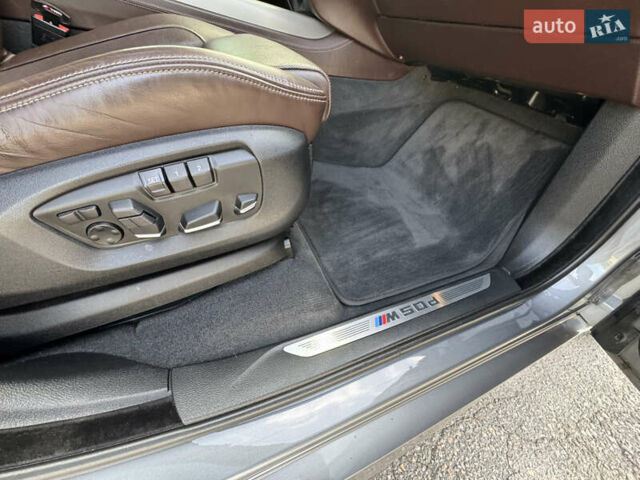 Сірий БМВ Х5, об'ємом двигуна 2.99 л та пробігом 180 тис. км за 42000 $, фото 12 на Automoto.ua