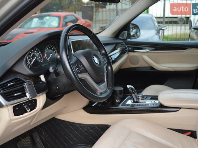 Серый БМВ Х5, объемом двигателя 2 л и пробегом 131 тыс. км за 27800 $, фото 15 на Automoto.ua