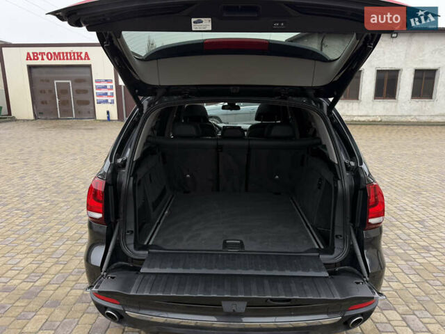 Серый БМВ Х5, объемом двигателя 3 л и пробегом 220 тыс. км за 25300 $, фото 68 на Automoto.ua