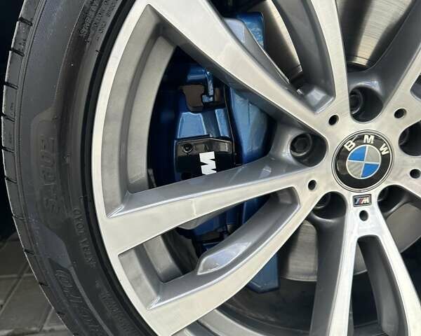 Серый БМВ Х5, объемом двигателя 2.99 л и пробегом 140 тыс. км за 42000 $, фото 1 на Automoto.ua