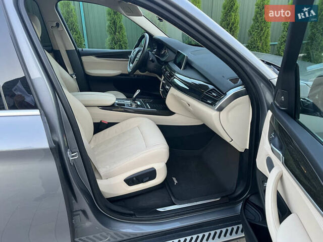 Сірий БМВ Х5, об'ємом двигуна 2.98 л та пробігом 146 тис. км за 25500 $, фото 6 на Automoto.ua