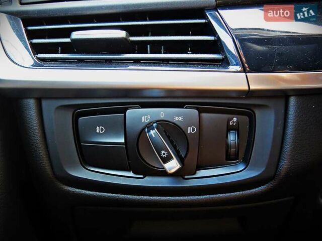 Сірий БМВ Х5, об'ємом двигуна 2 л та пробігом 160 тис. км за 27800 $, фото 12 на Automoto.ua