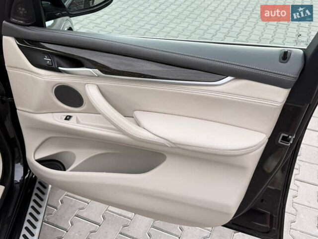 Сірий БМВ Х5, об'ємом двигуна 2 л та пробігом 124 тис. км за 32500 $, фото 32 на Automoto.ua