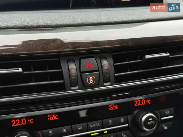 Серый БМВ Х5, объемом двигателя 3 л и пробегом 220 тыс. км за 25300 $, фото 100 на Automoto.ua