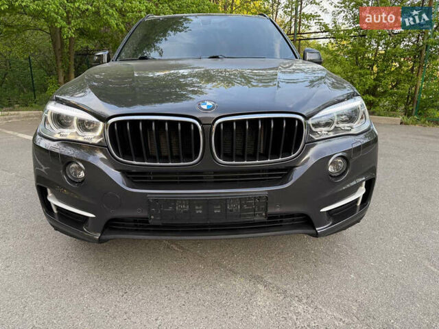 Серый БМВ Х5, объемом двигателя 2 л и пробегом 84 тыс. км за 32000 $, фото 2 на Automoto.ua