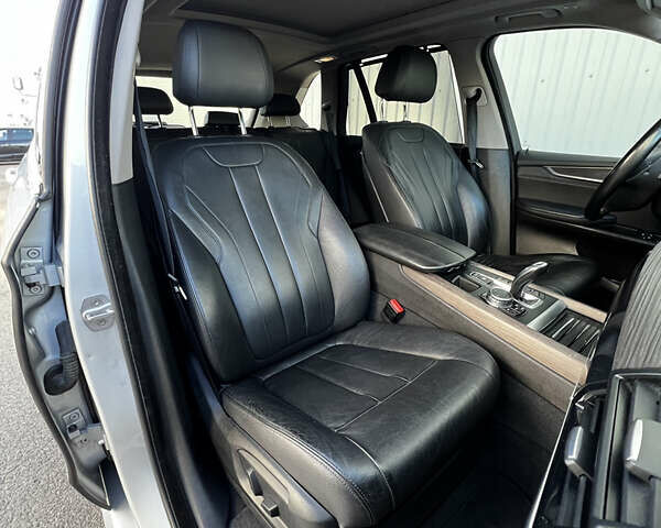 Сірий БМВ Х5, об'ємом двигуна 2.99 л та пробігом 193 тис. км за 27500 $, фото 28 на Automoto.ua