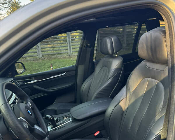 Сірий БМВ Х5, об'ємом двигуна 4.39 л та пробігом 78 тис. км за 32999 $, фото 17 на Automoto.ua